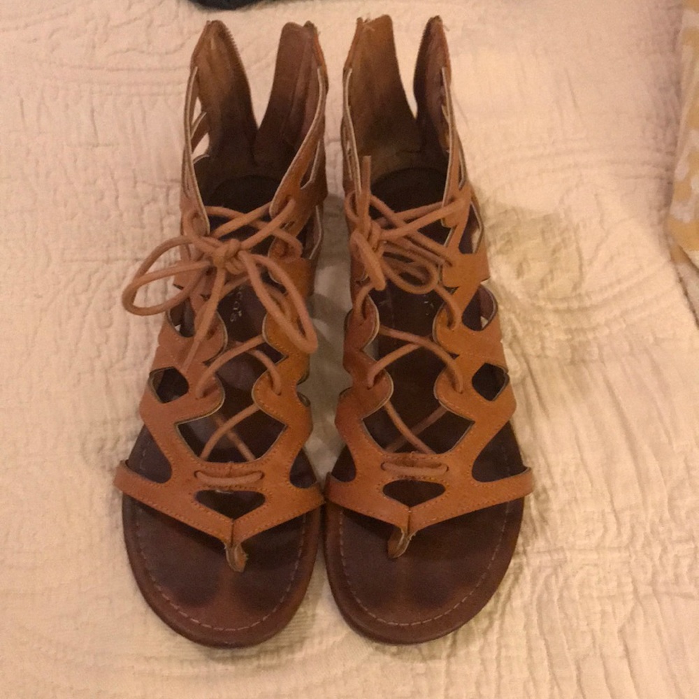 Brown sandals size 8